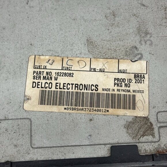 97 98 99 00 01 02 03 Pontiac Grand Trans Prix Am Firebird Delco CD radio Stereo - Picture 9 of 16